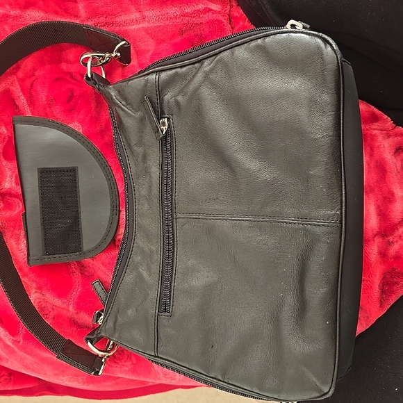 Black Leather Shoulder Bag - Picture 1 of 11
